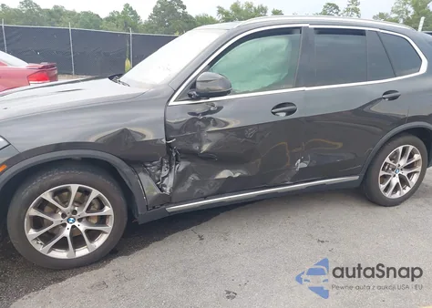 2021 BMW X5 xDrive40I z USA, uszkodzony, nr VIN 5UXCR6C07M9F32432